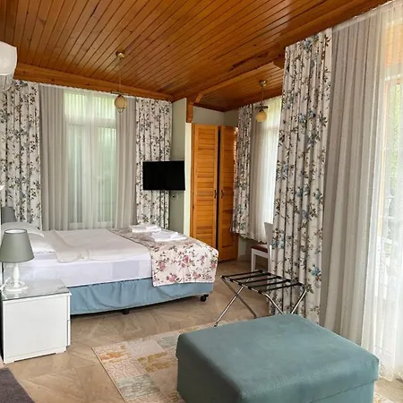 Apartment Three Palms *