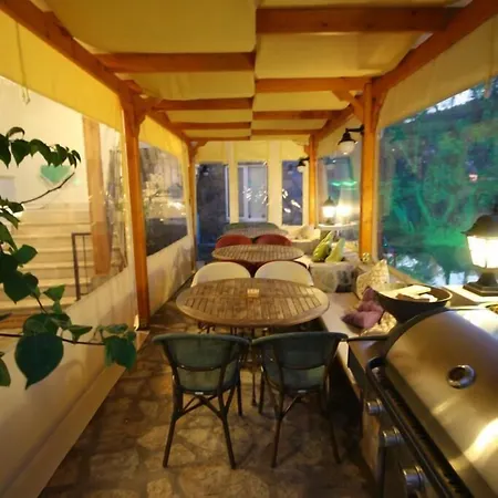 Apartment Three Palms *