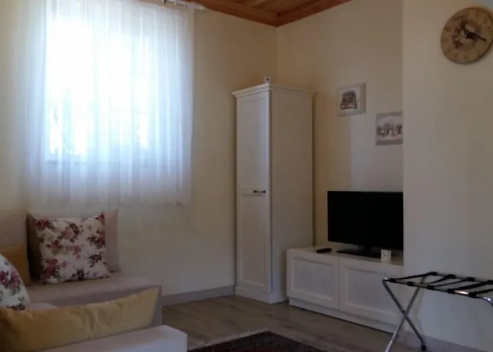 Three Palms Apartment